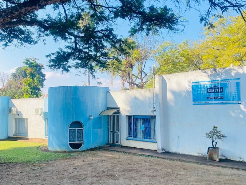 Commercial Property for Sale, Louis Trichardt– High Exposure and high Potential - Photo 1