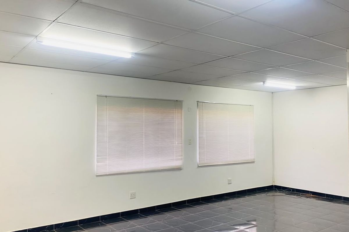 Commercial Property for Sale, Louis Trichardt– High Exposure and high Potential - Photo 2