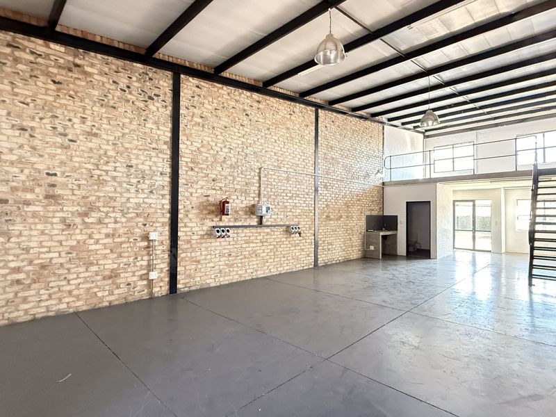 140m2 AAA-Grade Warehouse To Let in Worksheds Industrial Park - Photo 6