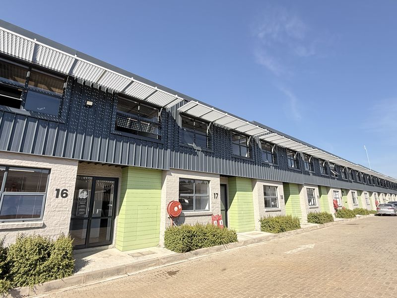 140m2 AAA-Grade Warehouse To Let in Worksheds Industrial Park - Photo 2