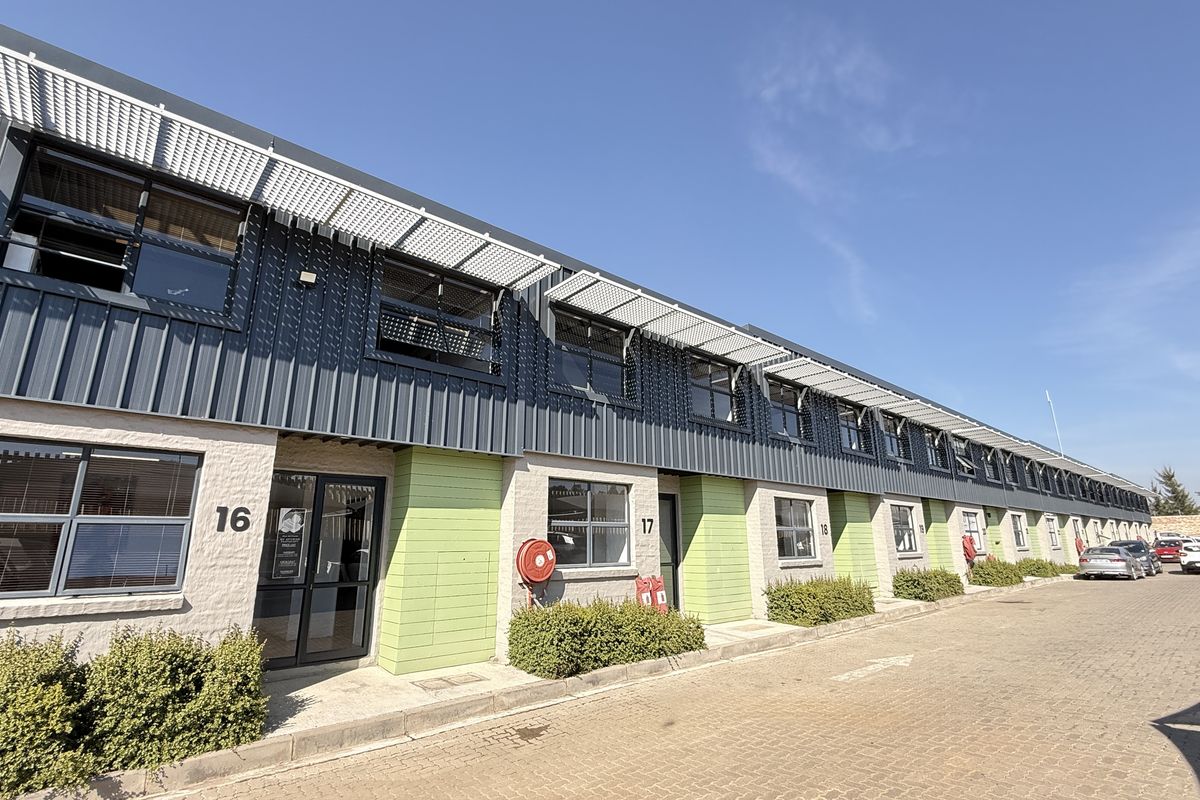 140m2 AAA-Grade Warehouse To Let in Worksheds Industrial Park - Photo 2