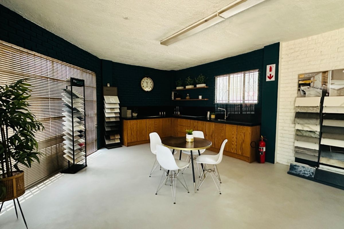 706m2 Stand-Alone Industrial Warehouse For Sale in Hennopspark, Centurion - Photo 4