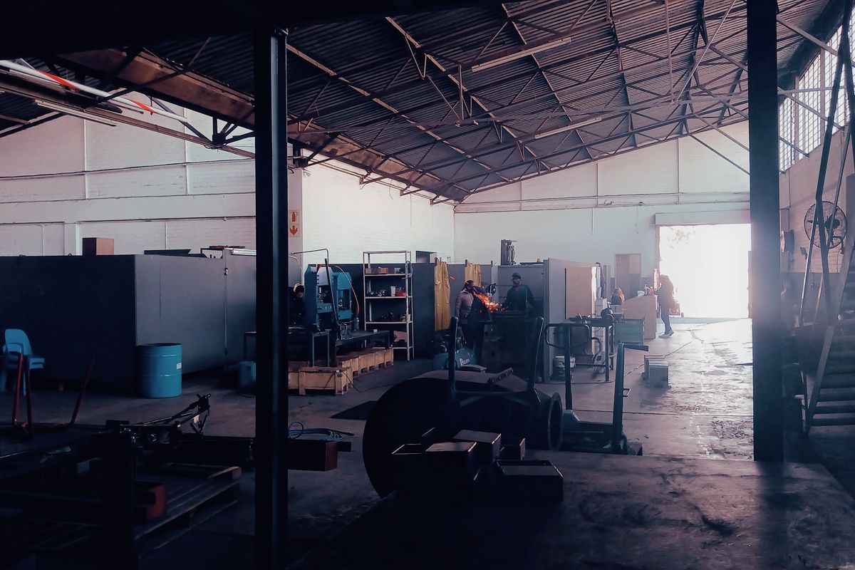 Industrial workshop to let - Photo 3