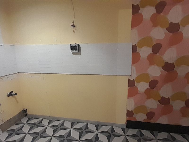 Affordable Ground Floor Office with Private Balcony - Photo 7