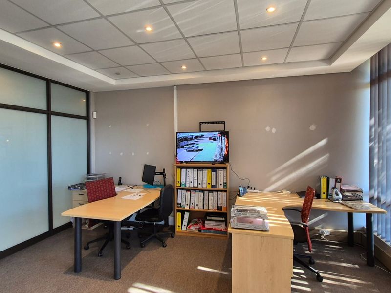 Premium 1,170m2 A-Grade Warehouse and Office Combo To Let | Secure N4 Industrial Node - Photo 6