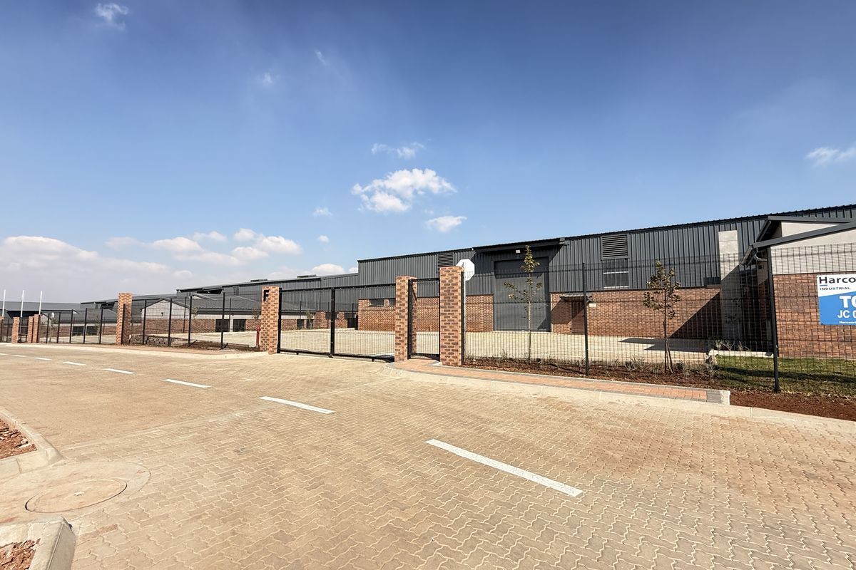 Brand-New P-Grade Warehouse To Let in Westhills Business Estate - Photo 2