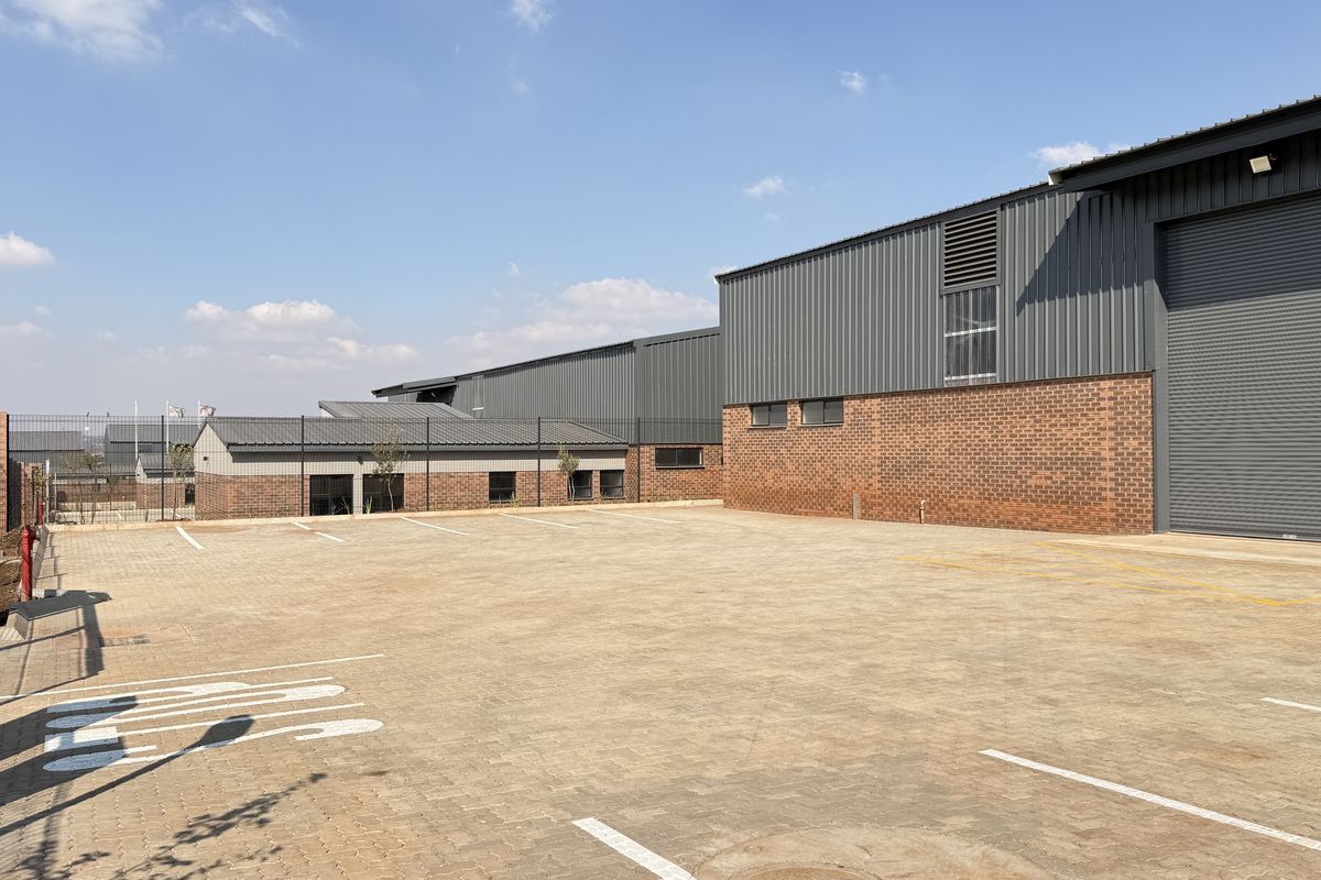 Brand-New P-Grade Warehouse To Let in Westhills Business Estate - Photo 5