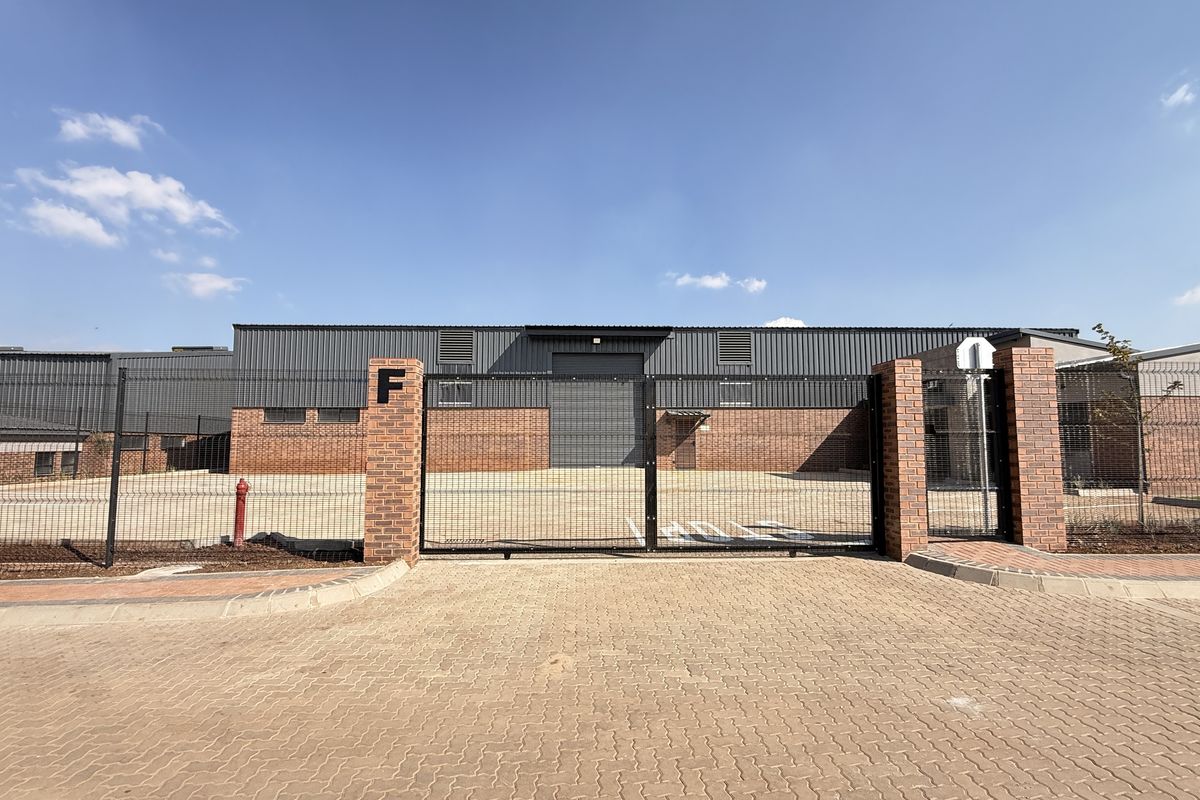Brand-New P-Grade Warehouse To Let in Westhills Business Estate - Photo 3