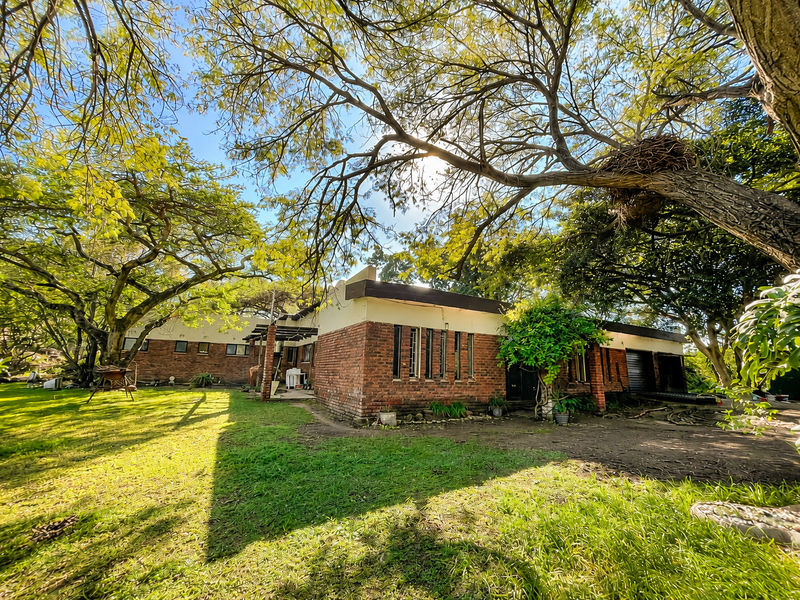INCREDIBLE SMALL HOLDING BARGAIN IN BRITS – FULLY FURNISHED & PRICED TO SELL FAST! - Photo 2