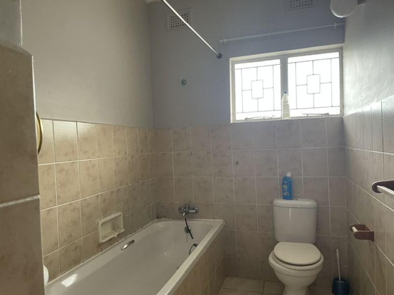 Ideal Offices for Convenience in Central Westvlle - Photo 9