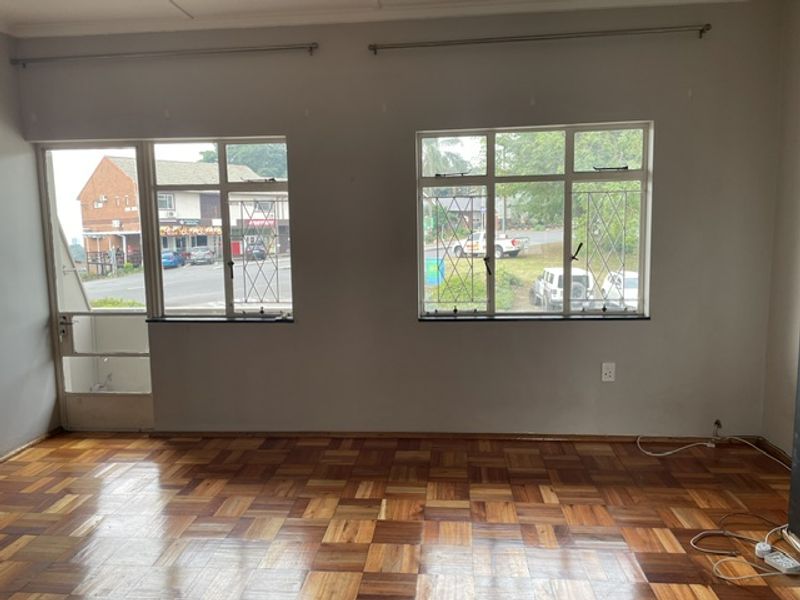 Ideal Offices for Convenience in Central Westvlle - Photo 3