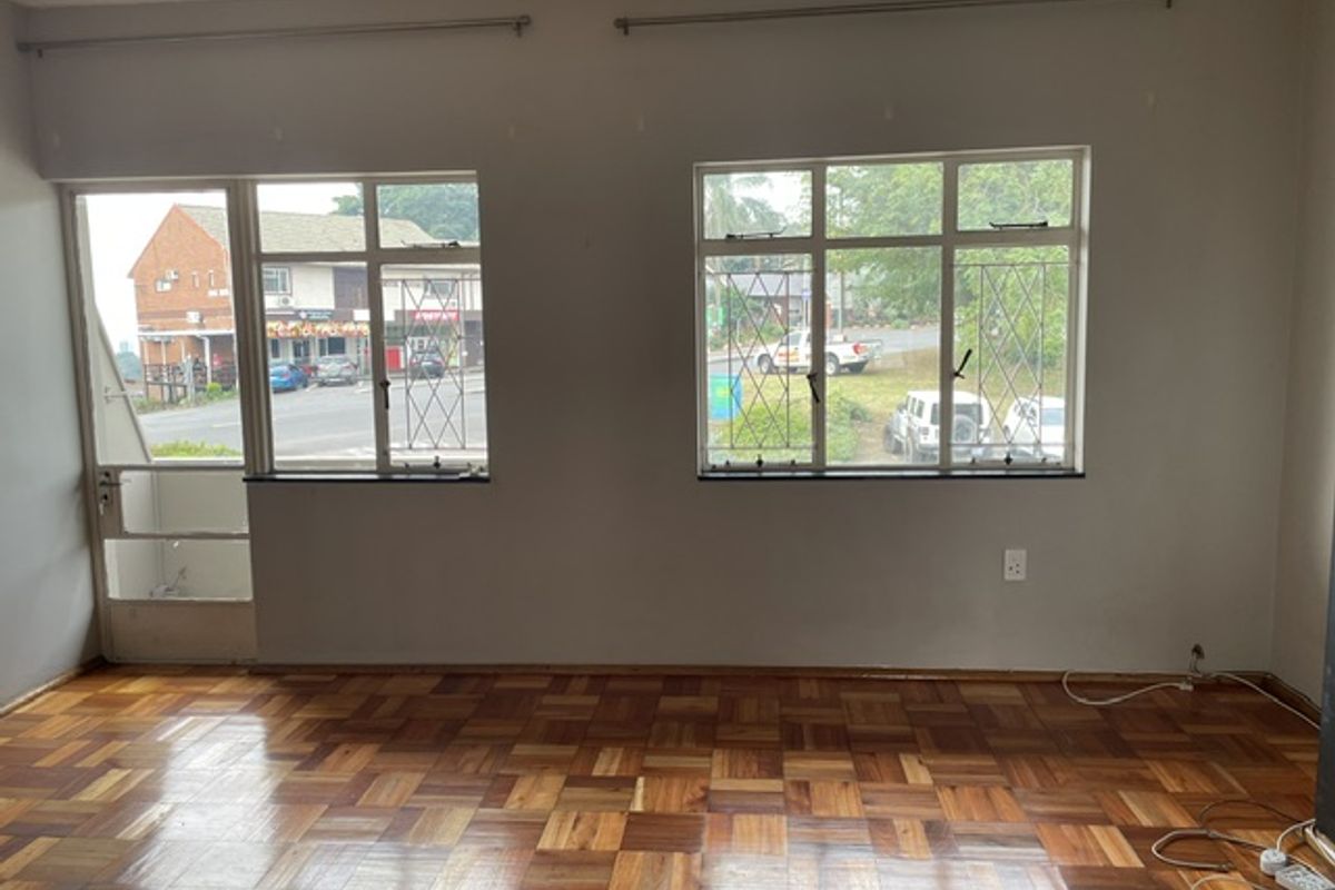 Ideal Offices for Convenience in Central Westvlle - Photo 3