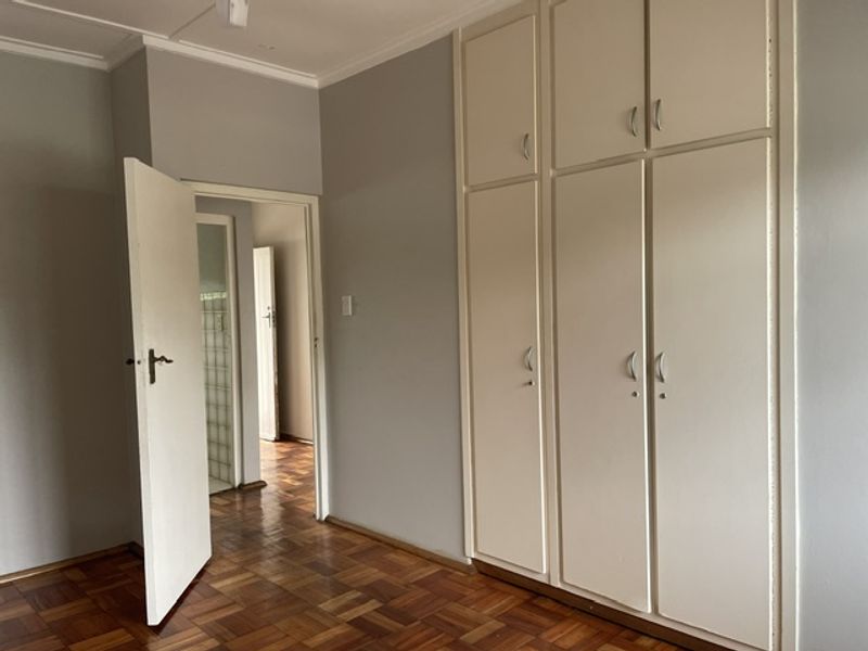 Ideal Offices for Convenience in Central Westvlle - Photo 5