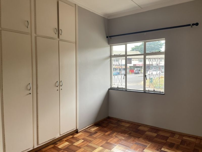 Ideal Offices for Convenience in Central Westvlle - Photo 4