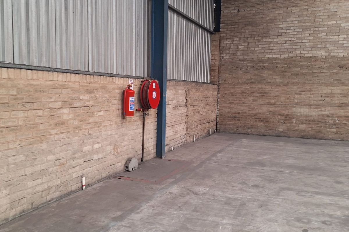 Commercial Property To Let - Photo 2