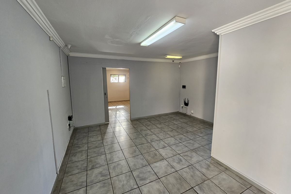 To Let- Small Office Space Wierda Park Cenurion - Photo 3