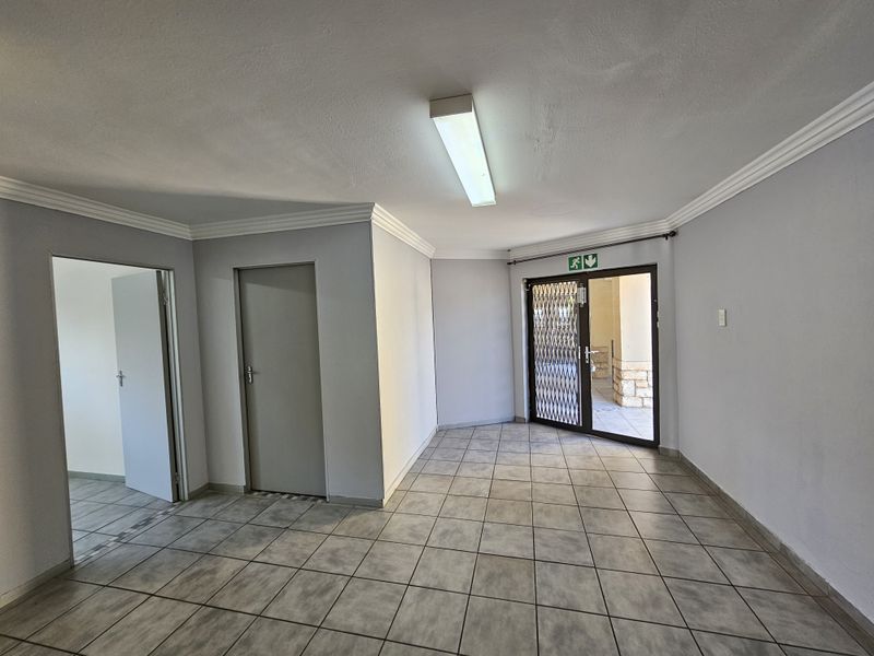 To Let- Small Office Space Wierda Park Cenurion - Photo 2
