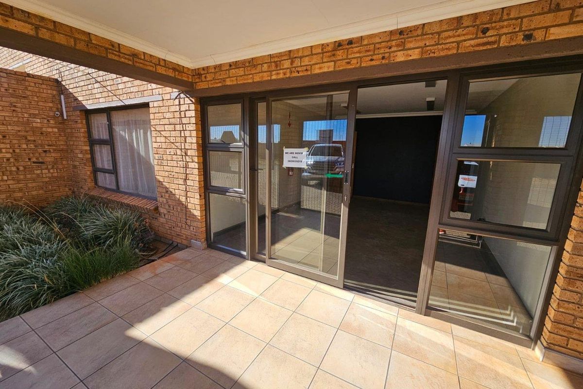 Perfectly located commercial for sale in Naledi - Photo 3