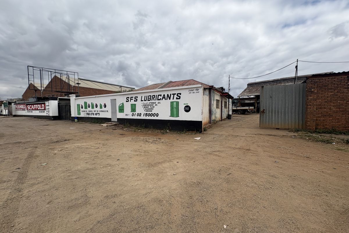 Industrial Property For Sale in Silverton Prime Location and Main Road - Photo 2