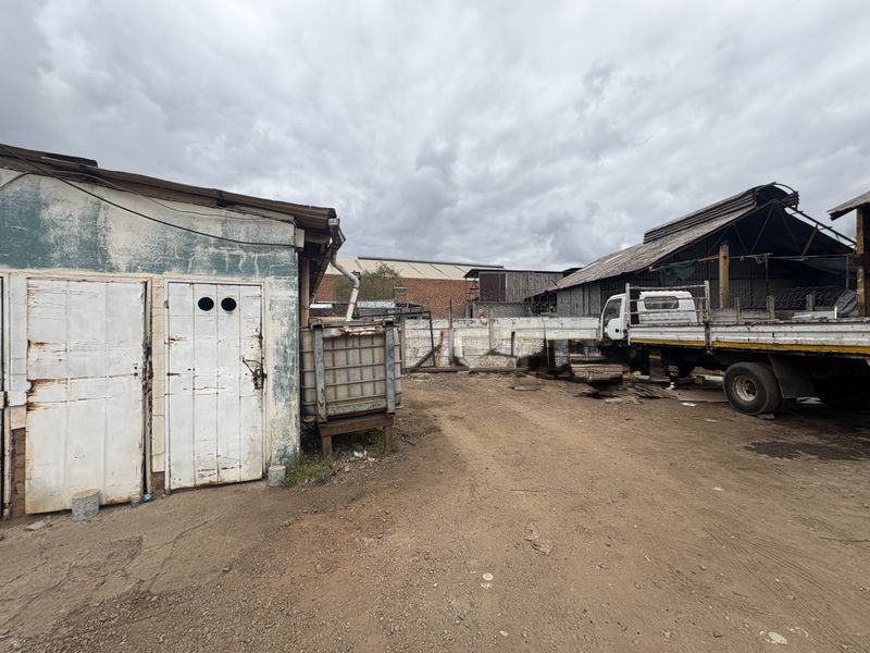 Industrial Property For Sale in Silverton Prime Location and Main Road - Photo 8
