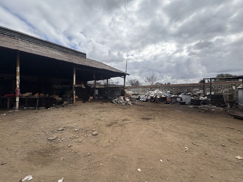 Industrial Property For Sale in Silverton Prime Location and Main Road - Photo 6