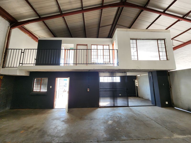 Well located 213m2 Warehouse To Let in Silverton, Secure Industrial Space - Photo 5