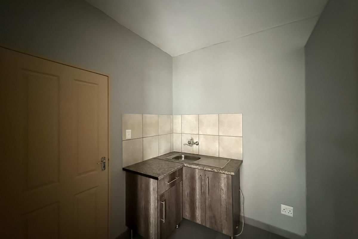 Prime Warehouse Opportunity in Waterval East Business Park - Photo 4