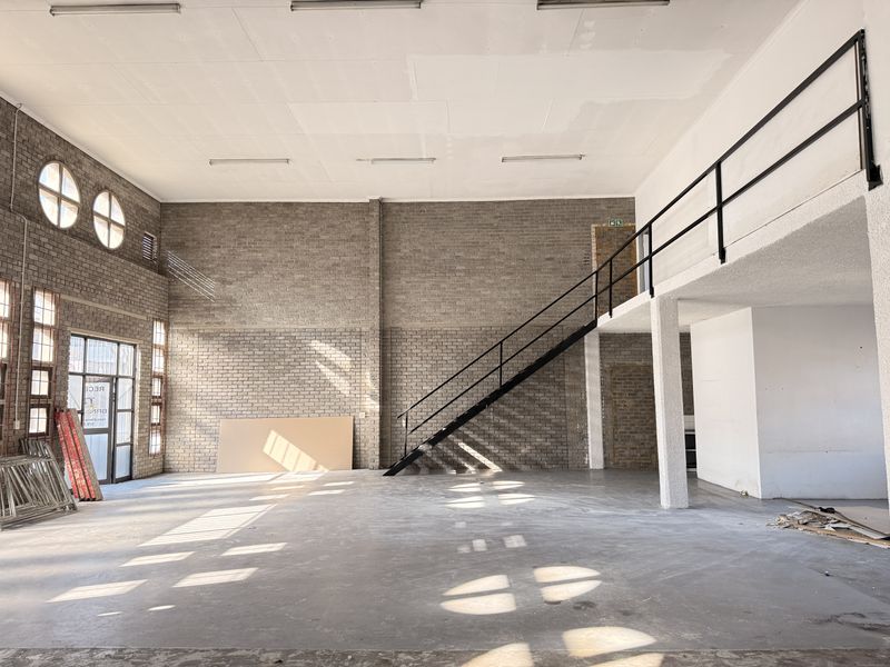 305m2 Warehouse in Halfway House Offering Strategic Midrand Access and Secure Business Operations - Photo 8