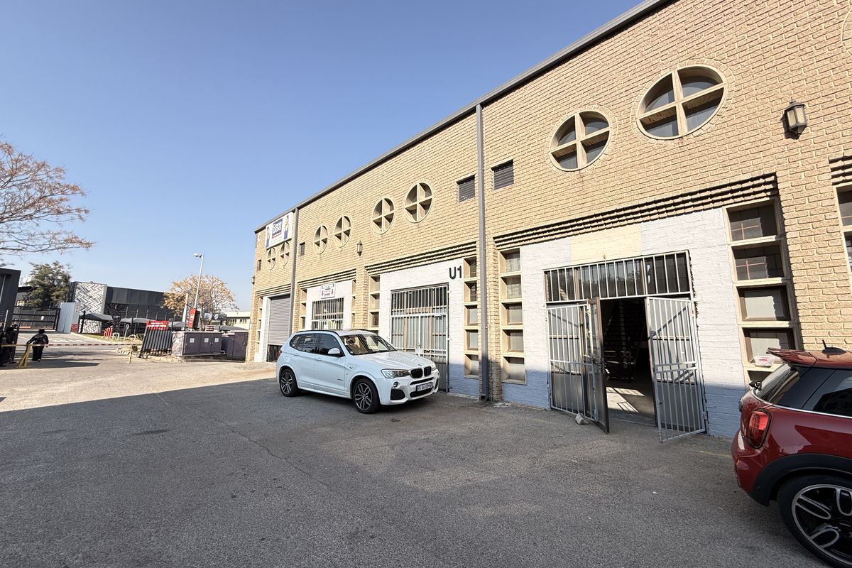 305m2 Warehouse in Halfway House Offering Strategic Midrand Access and Secure Business Operations - Photo 3