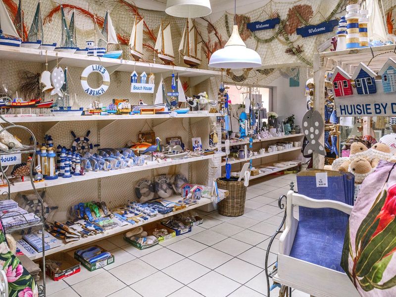Well-Established Gift Shop for Sale in the Heart of Struisbaai - Photo 7