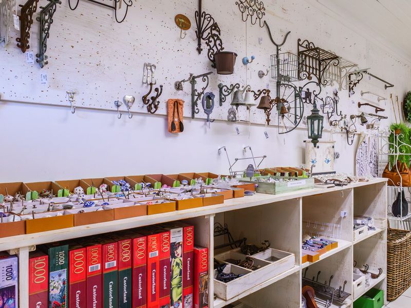 Well-Established Gift Shop for Sale in the Heart of Struisbaai - Photo 10