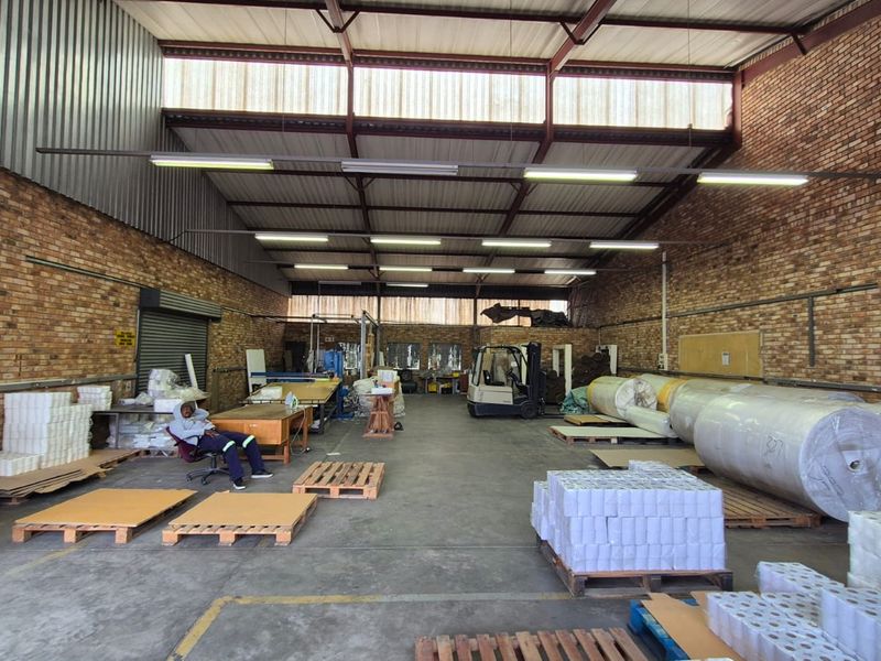 Strategic 350m2 Warehouse To Let in Samcor Park's High-Demand Industrial Node - Photo 3