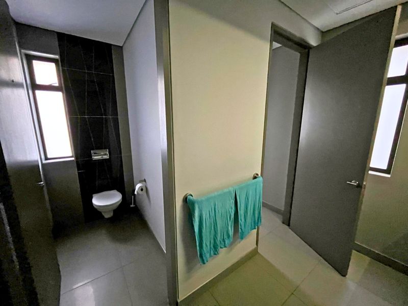 Prime 154 m2 Ground Floor, Office Suite Opposite Bedford Centre, All-Inclusive Base Rental - Photo 8