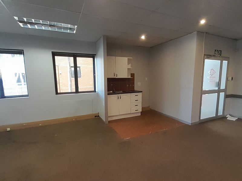 Functional Ground Floor Office in a Prime Pretoria East Business Location - Photo 6