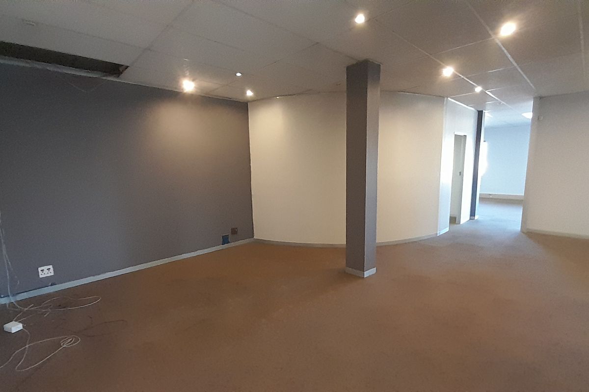 Functional Ground Floor Office in a Prime Pretoria East Business Location - Photo 2