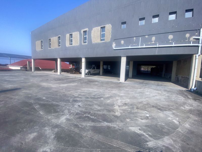 Commercial Property To Let  864sqm with 25 Parking Bays - Photo 8