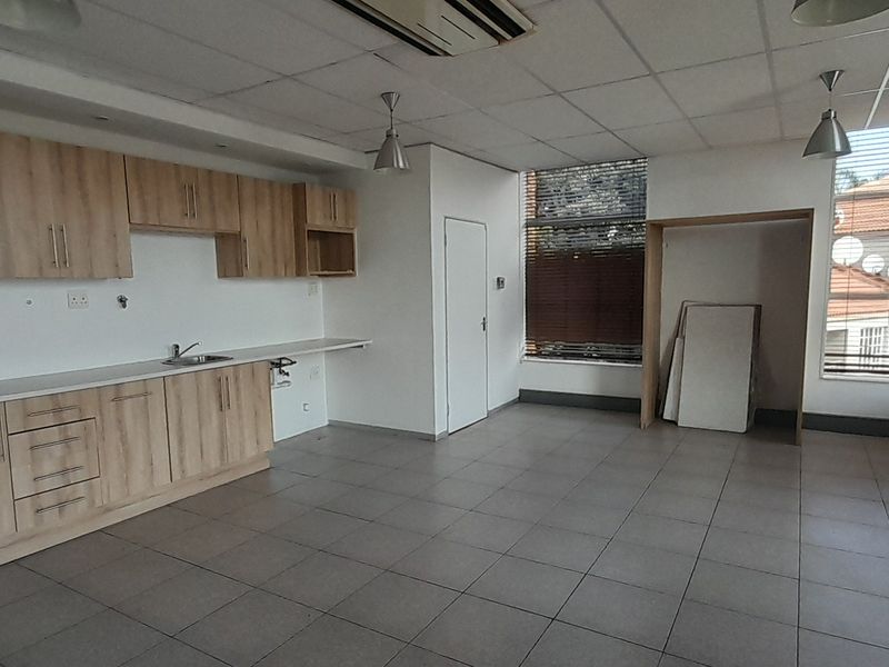 Executive Office Suite with Boardroom Presence and R21 Convenience - Photo 3