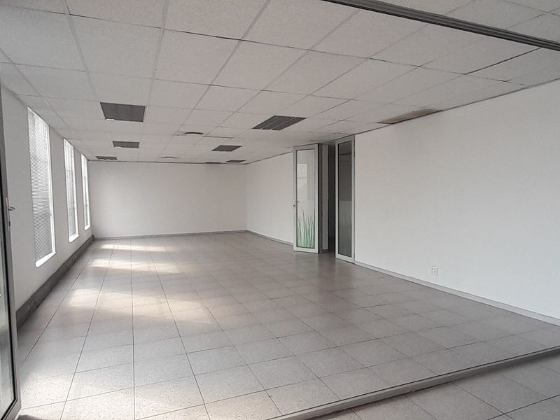 Executive Office Suite with Boardroom Presence and R21 Convenience - Photo 5