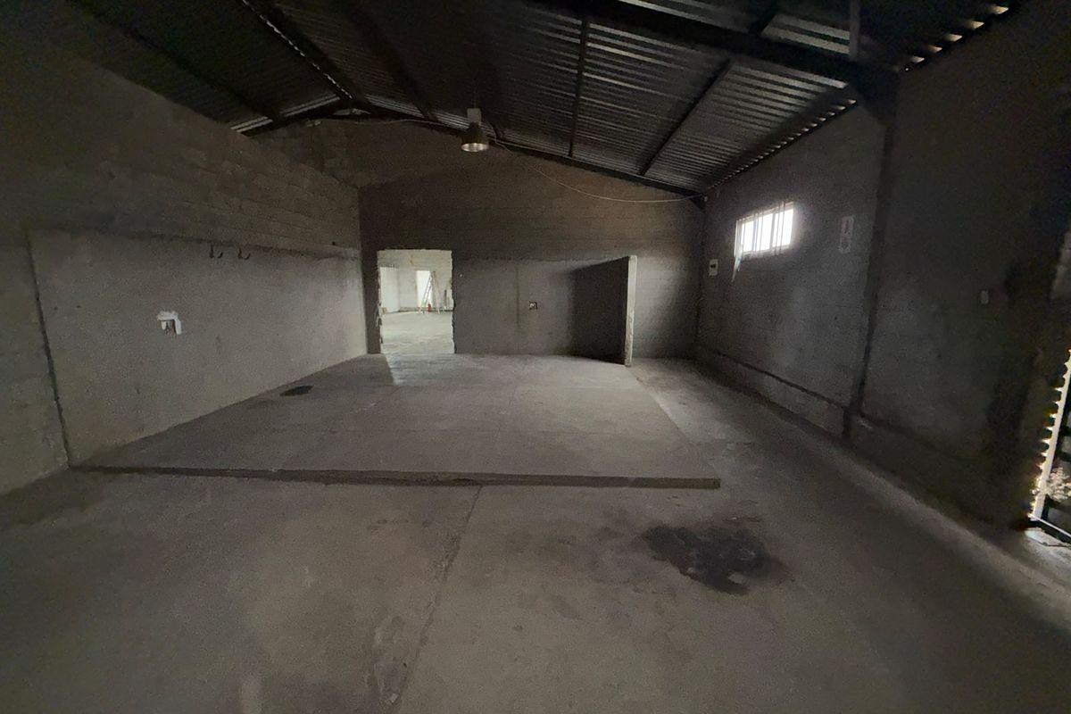 Well-Located Industrial Facility Available to Let in Worcester - Photo 5