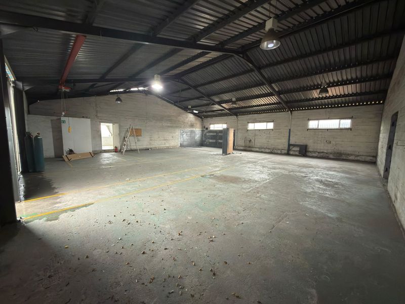 Well-Located Industrial Facility Available to Let in Worcester - Photo 4