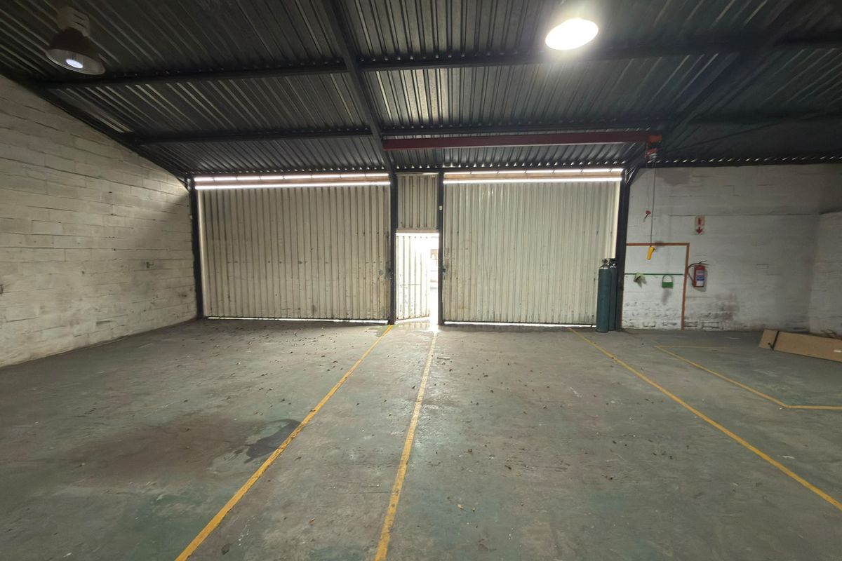 Well-Located Industrial Facility Available to Let in Worcester - Photo 2