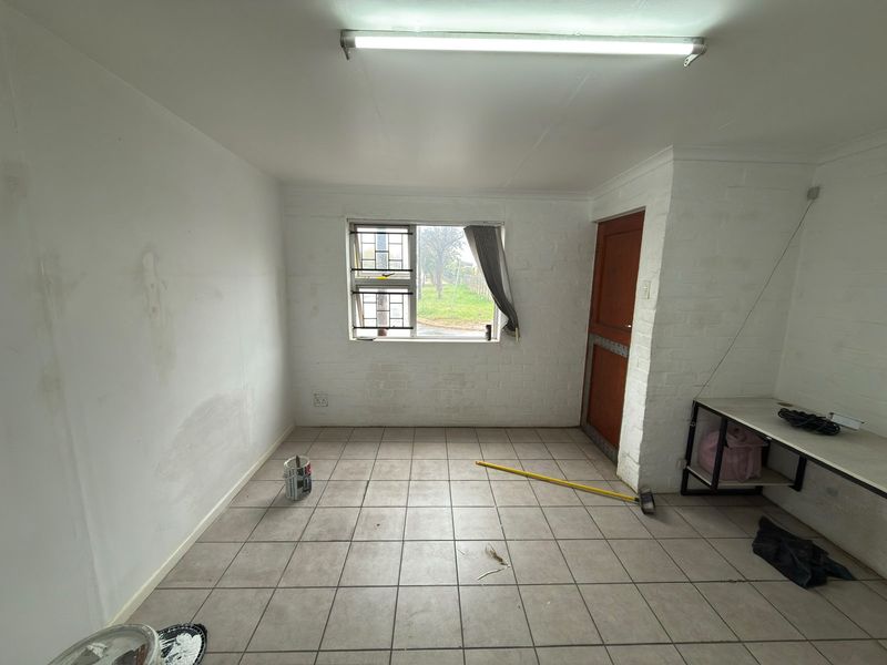 Well-Located Industrial Facility Available to Let in Worcester - Photo 8