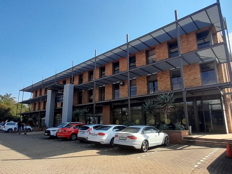 Flexible Open Plan Office Space with Expansion Potential - Photo 1