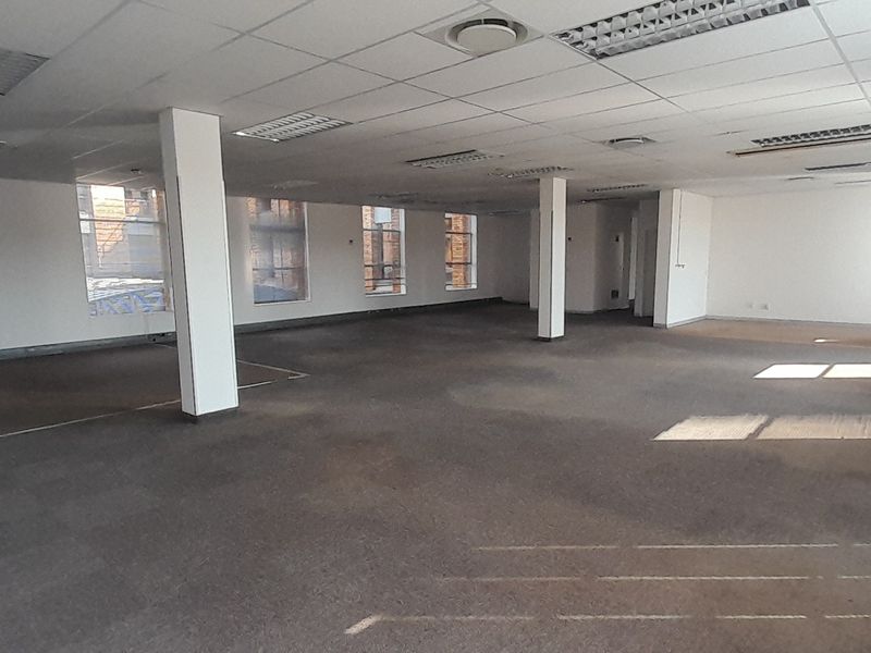 Flexible Open Plan Office Space with Expansion Potential - Photo 9