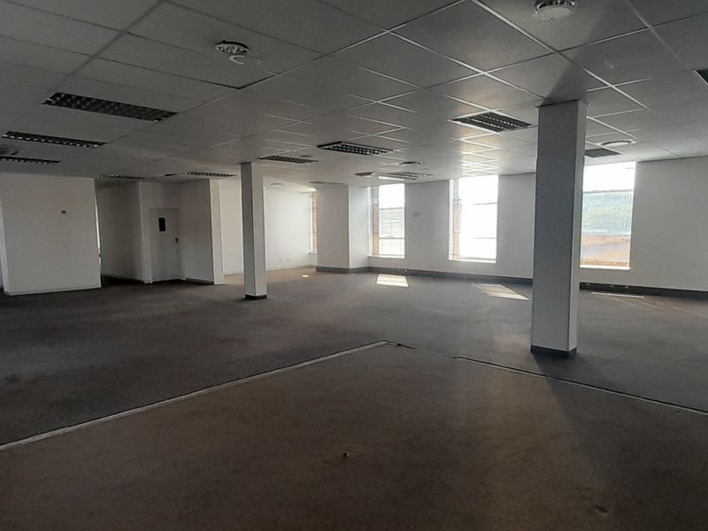 Flexible Open Plan Office Space with Expansion Potential - Photo 5