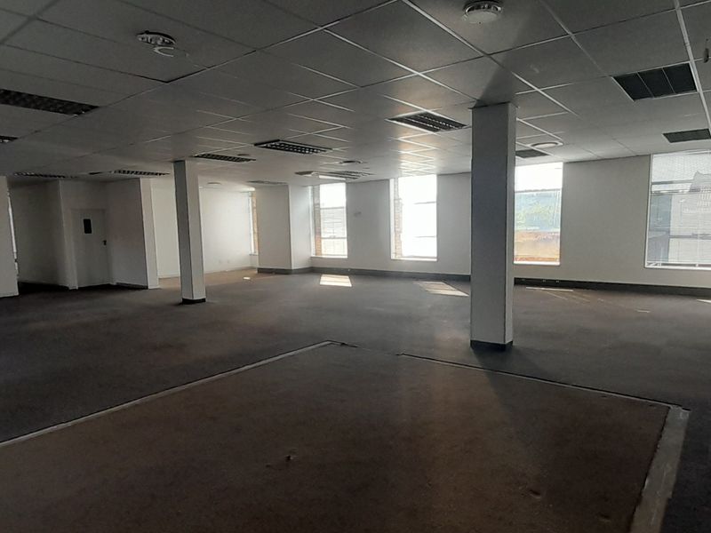 Flexible Open Plan Office Space with Expansion Potential - Photo 6