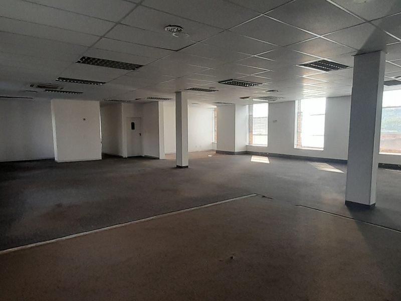 Flexible Open Plan Office Space with Expansion Potential - Photo 4