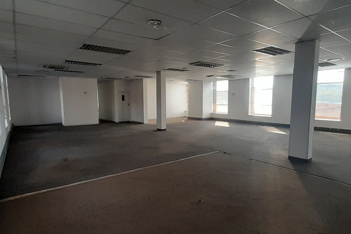 Flexible Open Plan Office Space with Expansion Potential - Photo 4