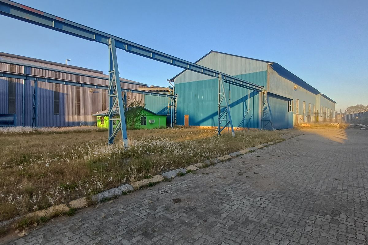 Income Producing Heavy Industrial Asset For Sale in Wadeville, Germiston - Photo 4