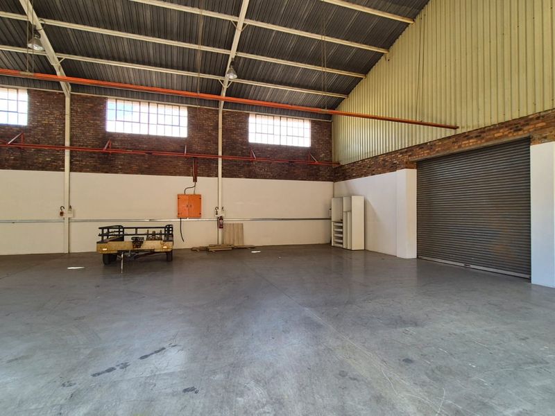 HIGH-CLEARANCE 520M2 WAREHOUSE IN SECURE SAMCOR PARK | READY FOR IMMEDIATE OCCUPATION - Photo 6